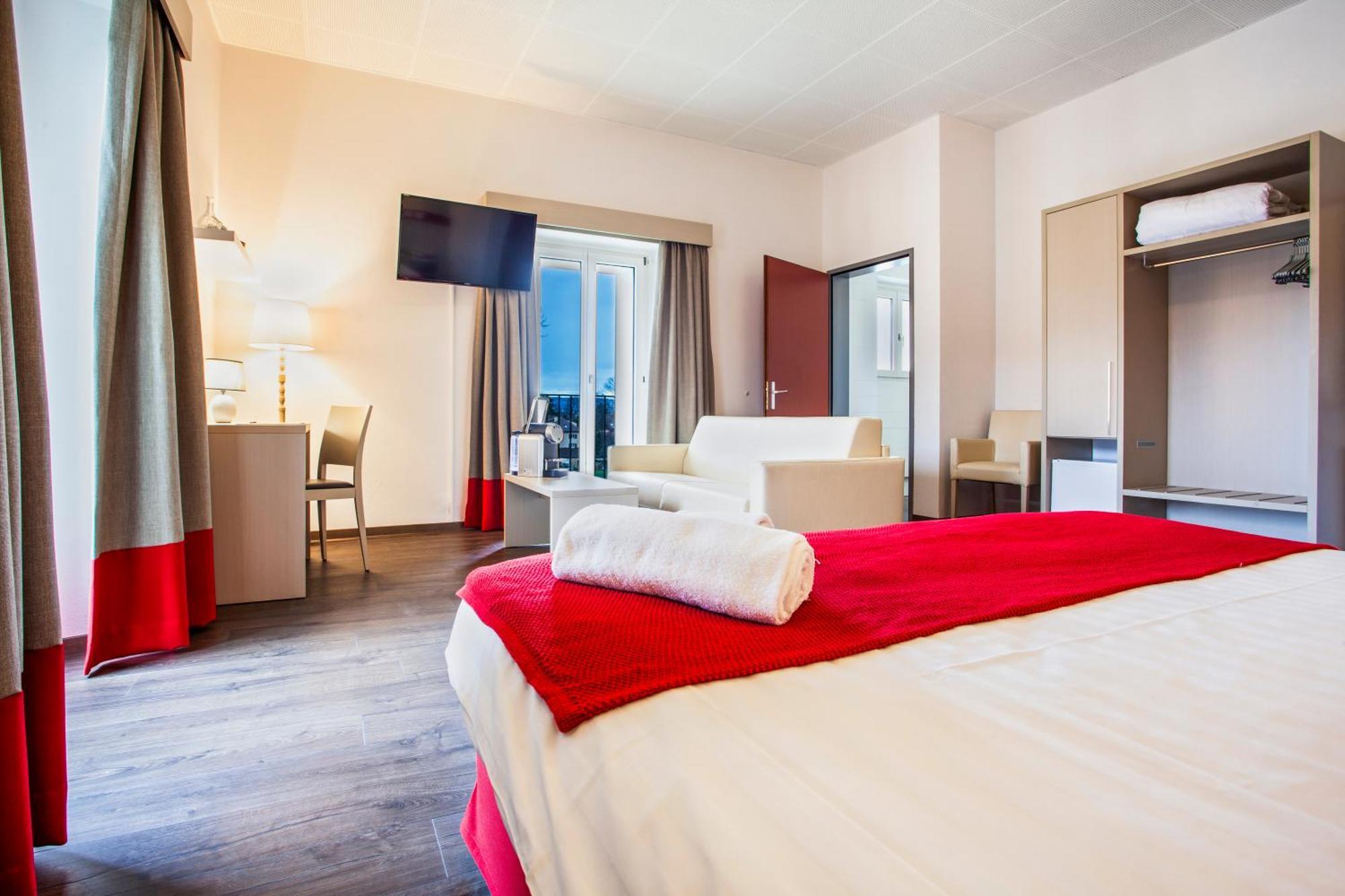 Hotel La Longeraie 3*